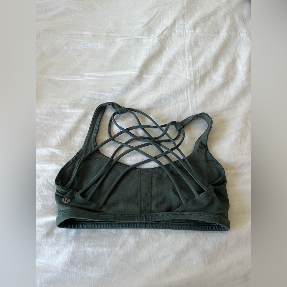 Lululemon sports bra